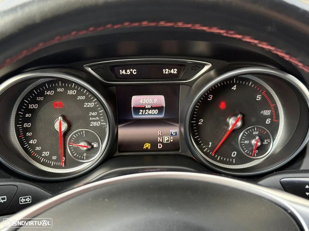 Mercedes-Benz CLA 220 d Shooting Brake AMG Line Aut. - 19