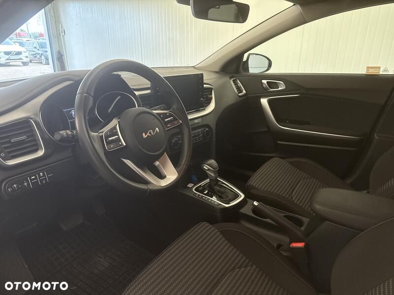 Kia XCeed - 10