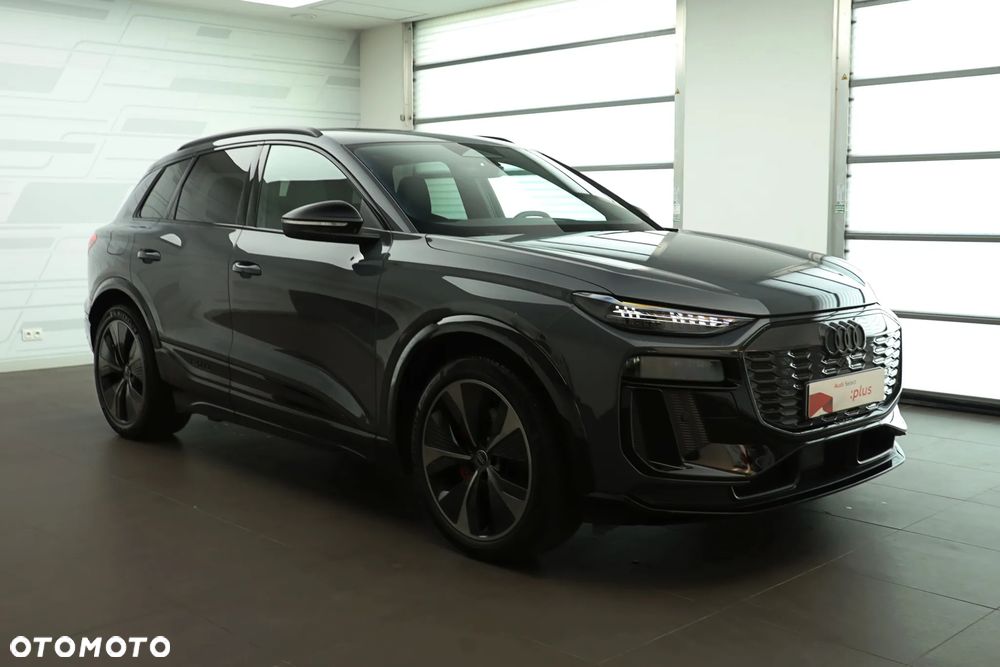 Audi Q6 e-tron - 11