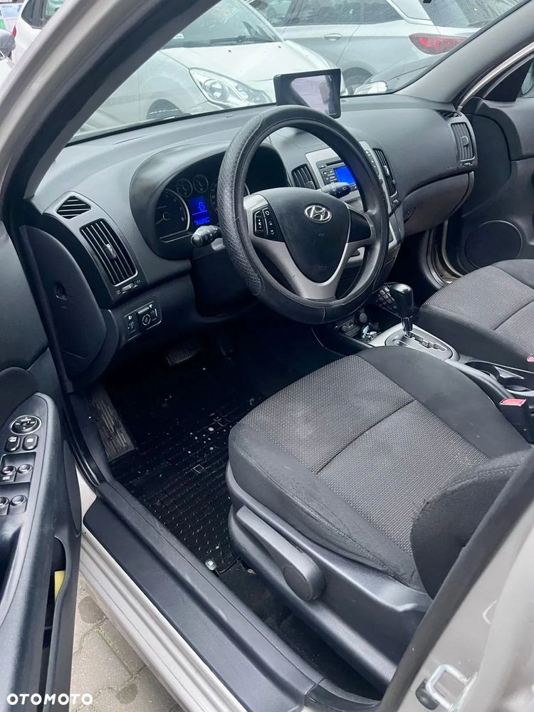 Hyundai i30 1.6 Comfort - 10