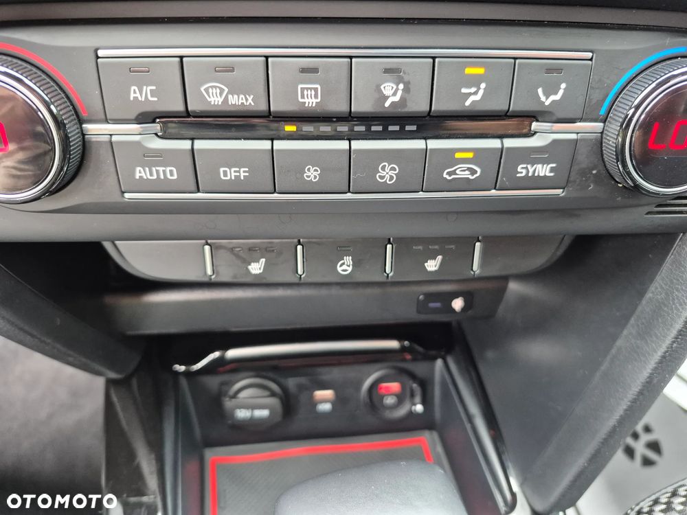Kia XCeed 1.4 T-GDI OPF DCT7 JBL SOUND EDITION - 30
