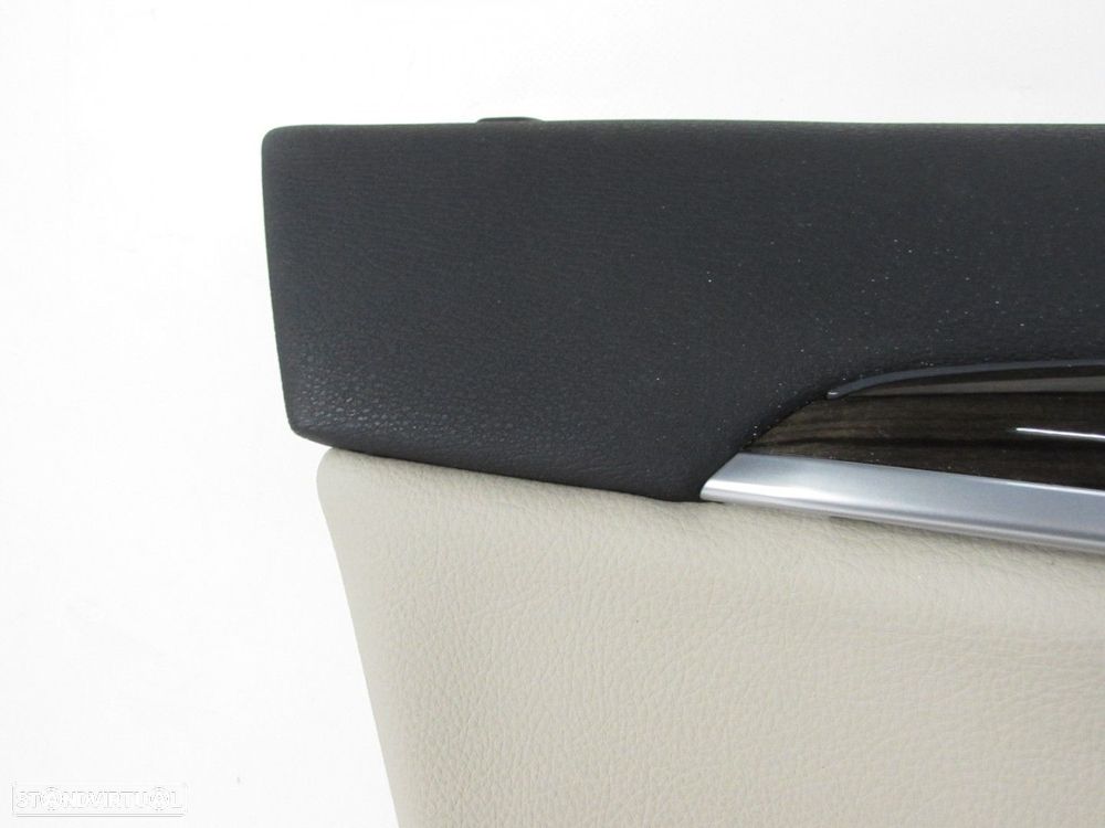 Forra da porta em Pele Esquerdo/Frente Seminovo/ Original BMW X1 (F48) 514179378... - 3