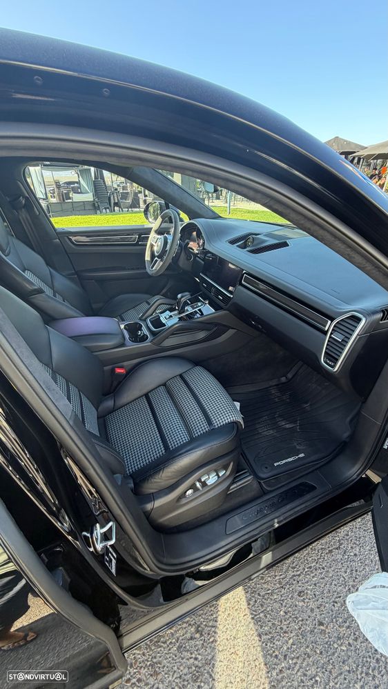 Porsche Cayenne Coupé Turbo - 7