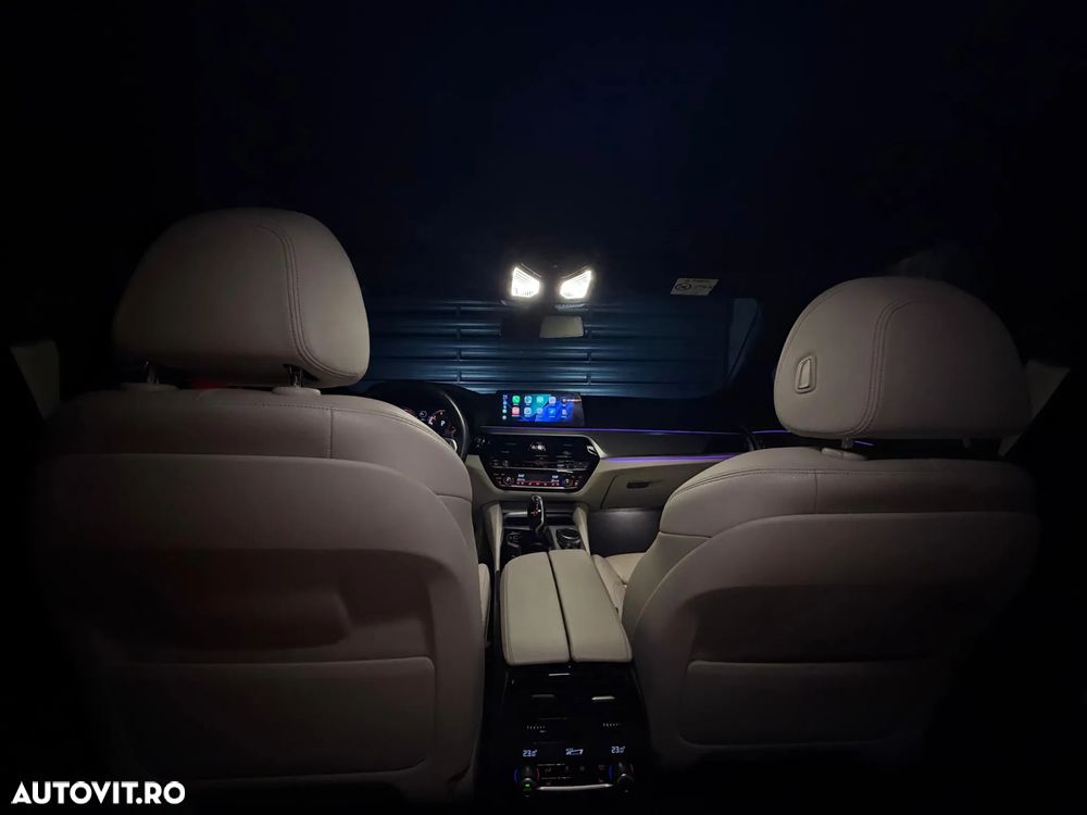 BMW Seria 5 520d xDrive AT - 27