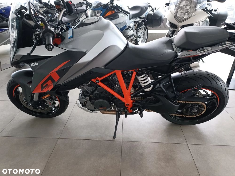 KTM Super Duke - 13