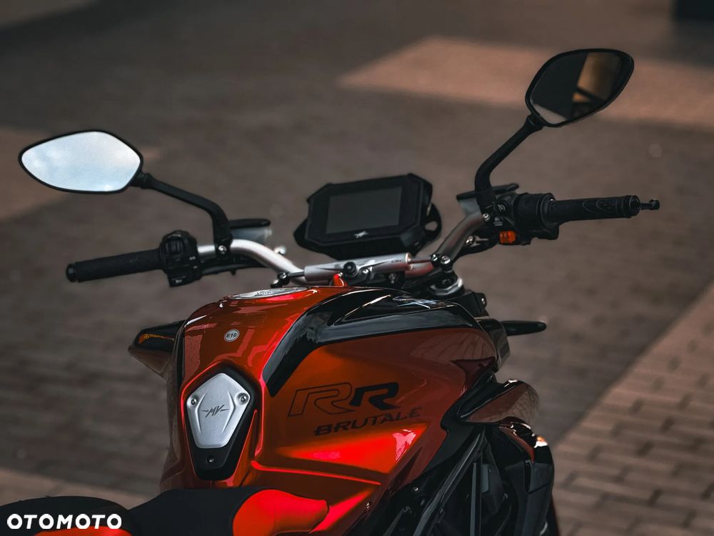 MV AGUSTA Brutale - 7