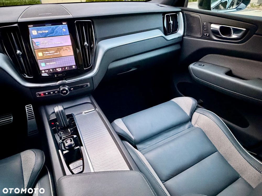 Volvo XC 60 B4 D AWD Plus Dark - 16