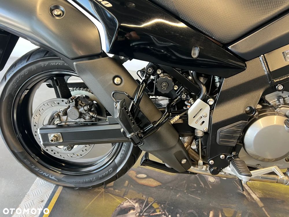 Suzuki V-STROM - 27