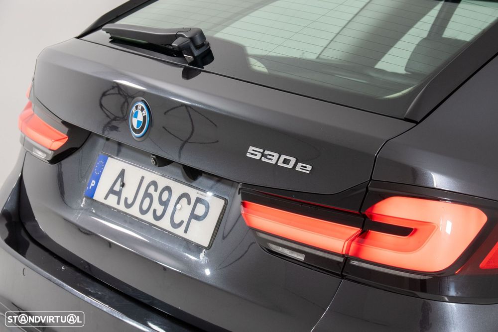 BMW 530 e - 10