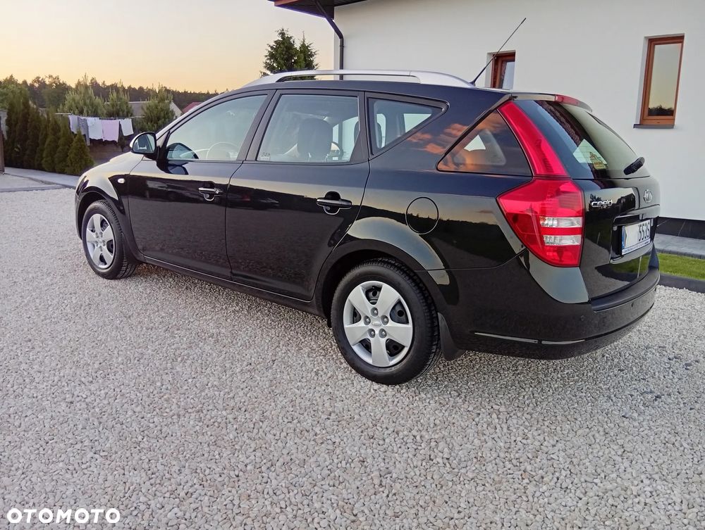Kia Ceed - 6