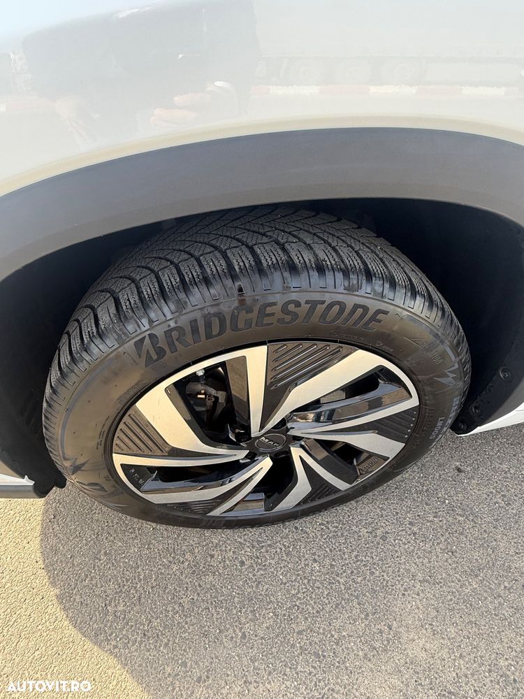 Toyota Highlander 2.5 Hybrid Luxury - 13