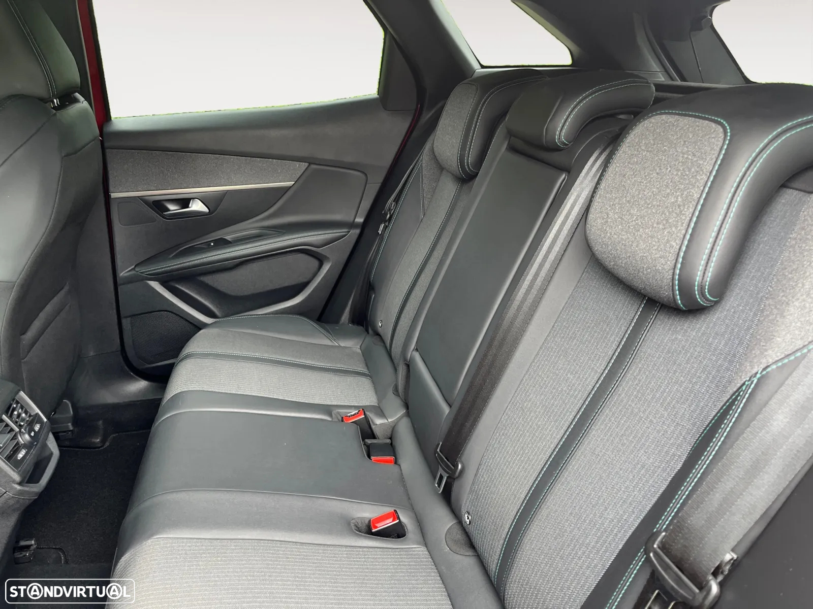 Peugeot 3008 1.5 BlueHDi Allure Pack EAT8 - 15