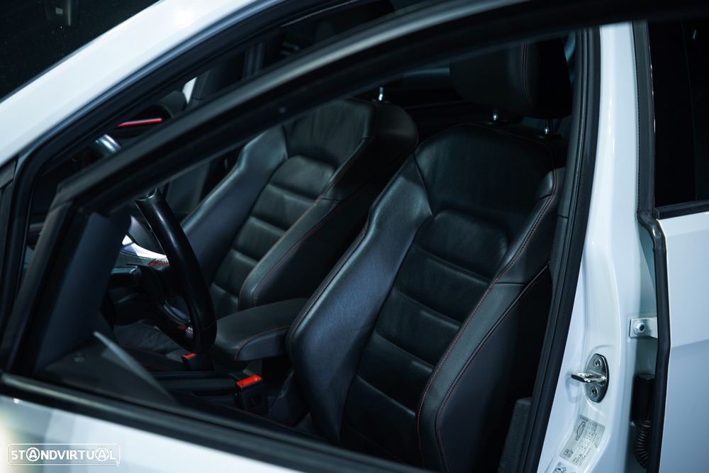 VW Golf 2.0 TSi GTi DSG Performance - 15