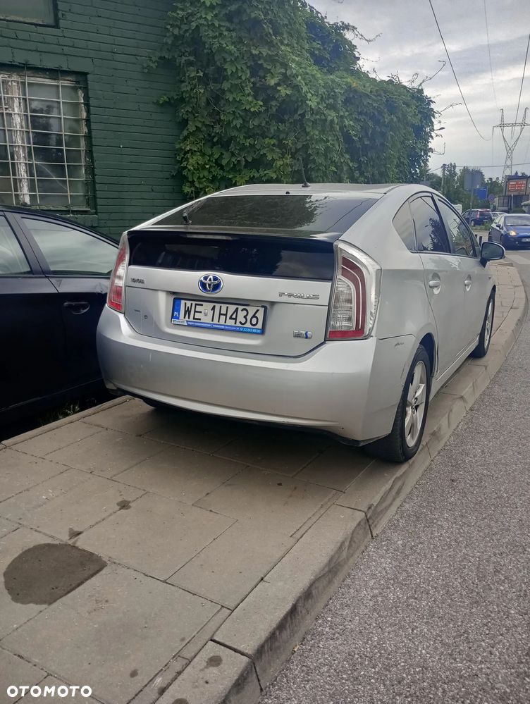 Toyota Prius 1.8 HSD Prestige - 4