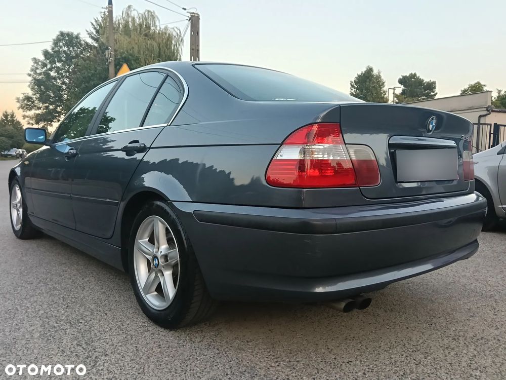 BMW Seria 3 325i Edition Sport - 22