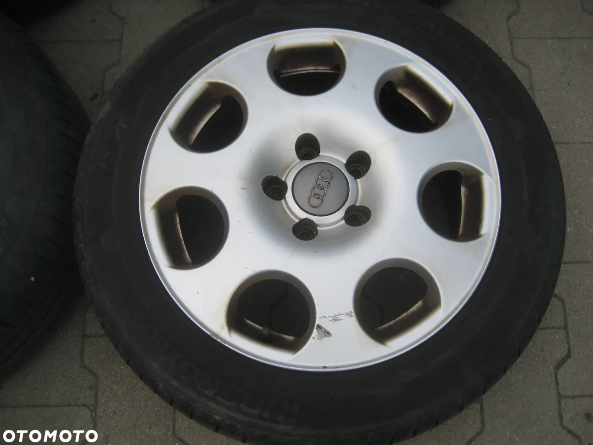 audi a4 b6 felgi aluminiowe opony 5x112 7jx16 et42 8e0601025f 205 55 r16 - 5