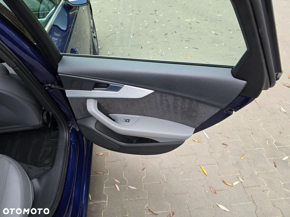 Audi A4 Avant 2.0 TDI DPF clean diesel S line Sportpaket - 16