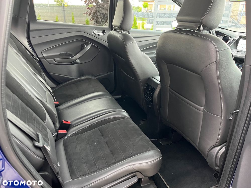 Ford Kuga 2.0 TDCi 2x4 ST-Line - 17