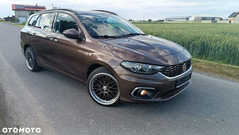Fiat Tipo 1.6 MultiJet 16v Lounge - 1