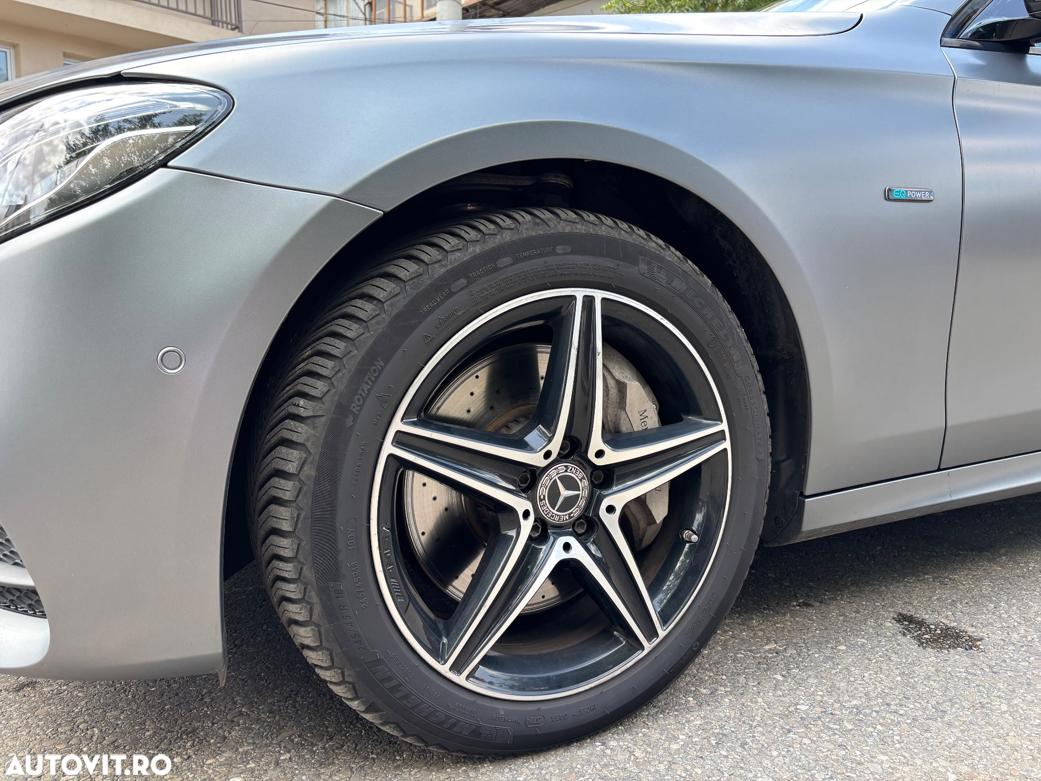 Mercedes-Benz E 300 de T 9G-TRONIC AMG Line - 3