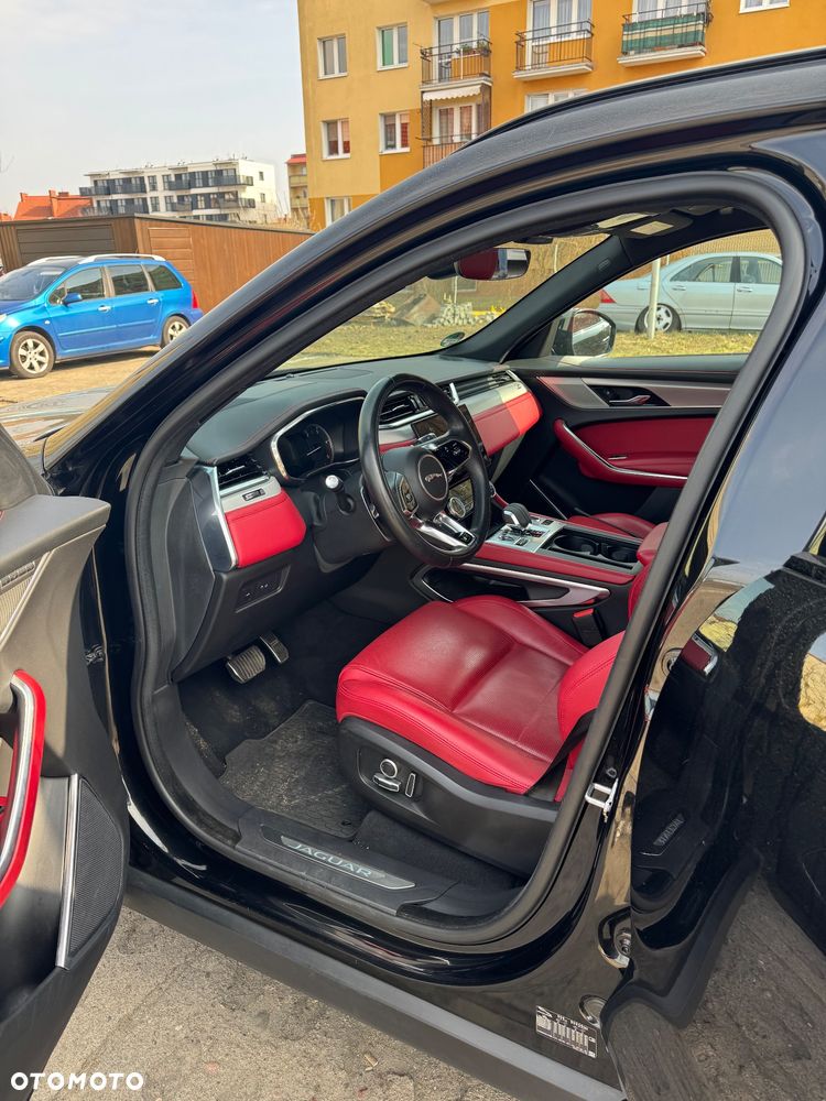 Jaguar F-Pace D300 AWD R-Dynamic SE 90th Anniversary Edition - 26