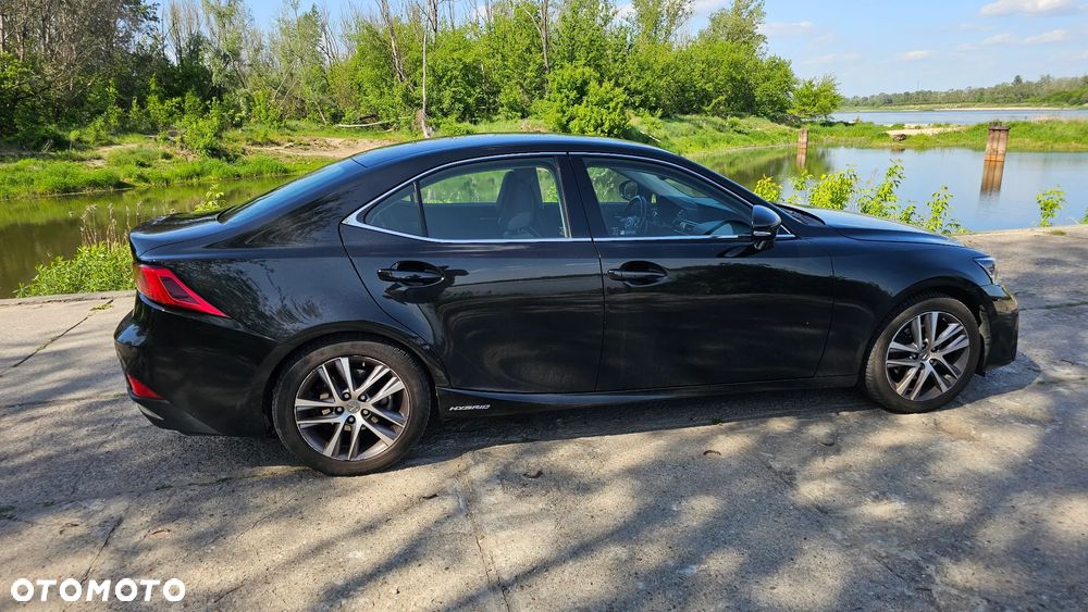 Lexus IS 300h Business Edition - 3