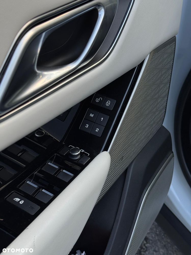 Land Rover Range Rover Velar 2.0 Si4 GPF R-Dynamic HSE - 24