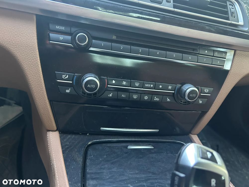 BMW Seria 7 740d - 23