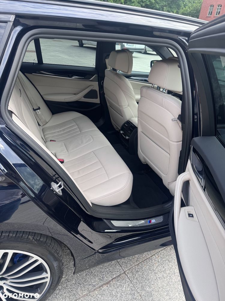 BMW Seria 5 540i xDrive - 18