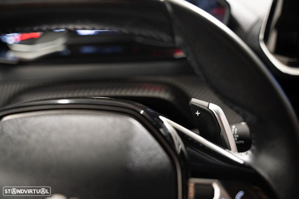 Peugeot 2008 1.2 PureTech Active EAT8 - 11