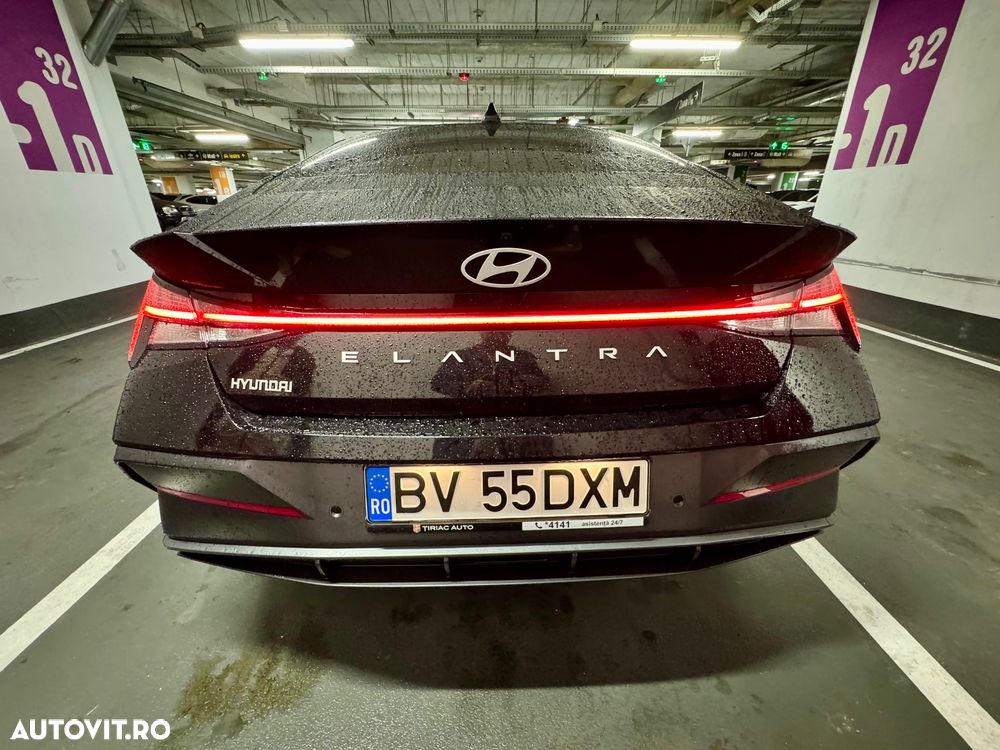 Hyundai Elantra 1.6 l 123 CP CVT Highway - 2