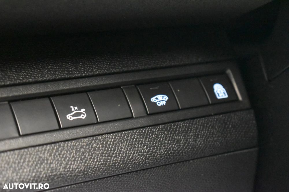 Peugeot 5008 2.0L BlueHDI EAT8 S&S GT - 26
