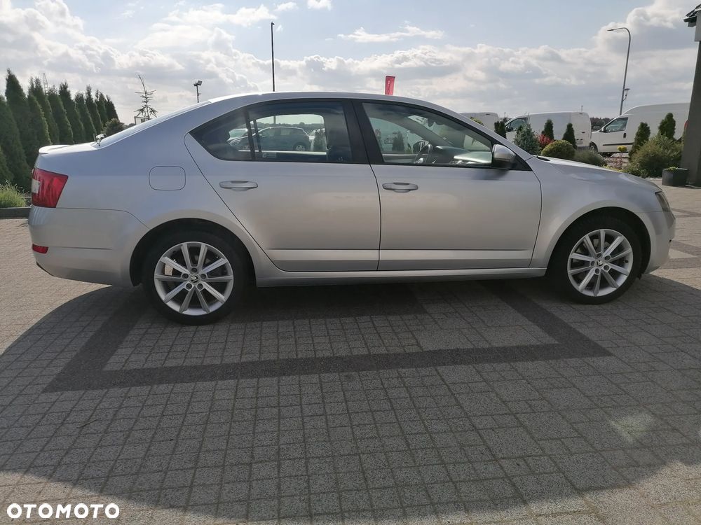 Skoda Octavia 1.8 TSI Style DSG - 6