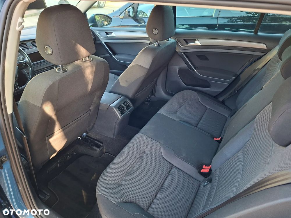 Volkswagen Golf 1.6 TDI Comfortline - 9