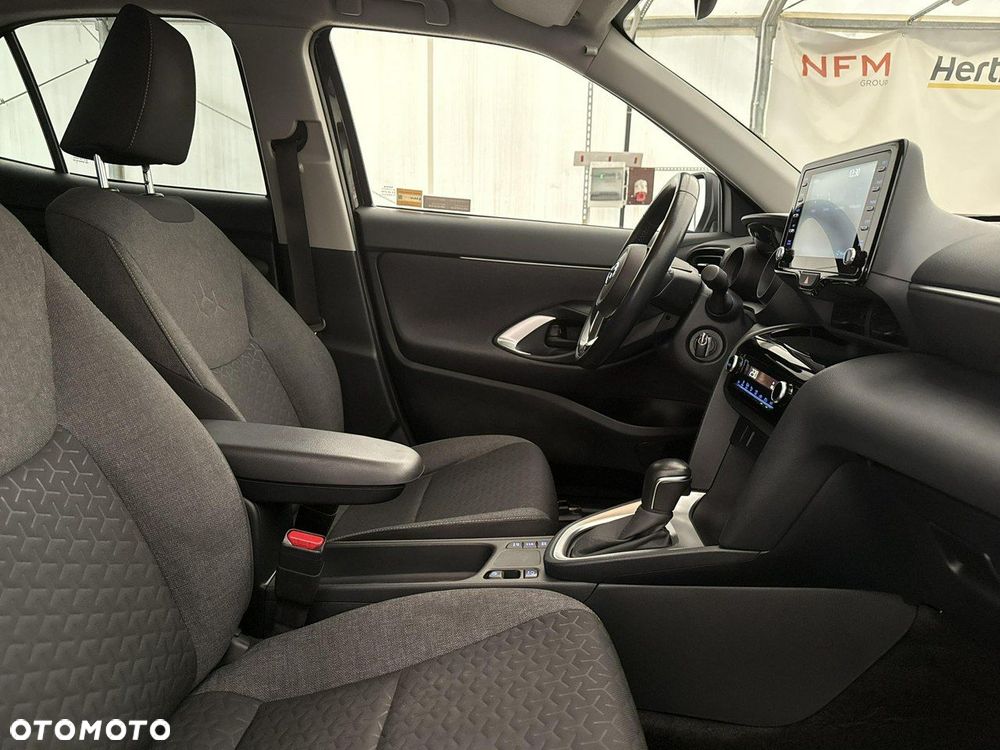 Toyota Yaris Cross - 24