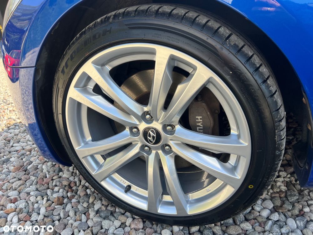 Hyundai Genesis Coupe 2.0 T - 7