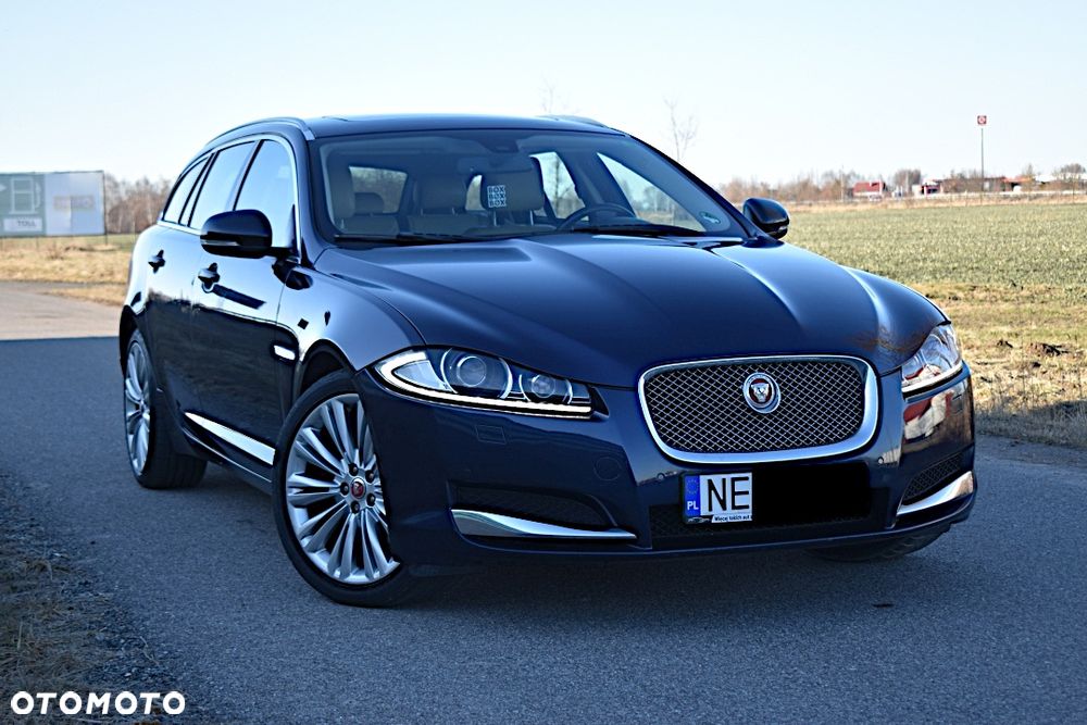 Jaguar XF 2.2 D Premium Luxury - 3