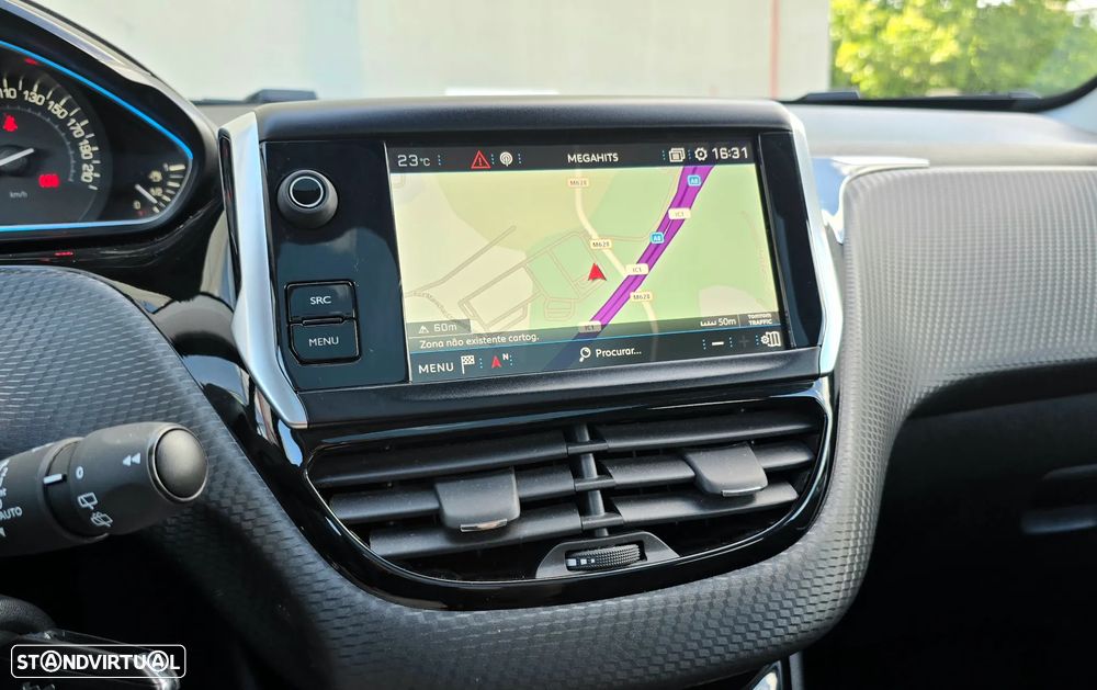 Peugeot 2008 PureTech 110 Stop&Start Crossway - 19