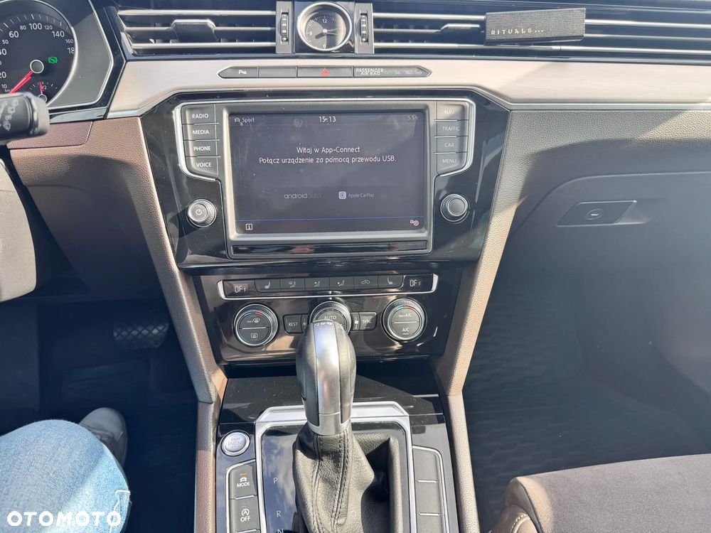 Volkswagen Passat Variant 1.8 TSI BMT Highline DSG - 6