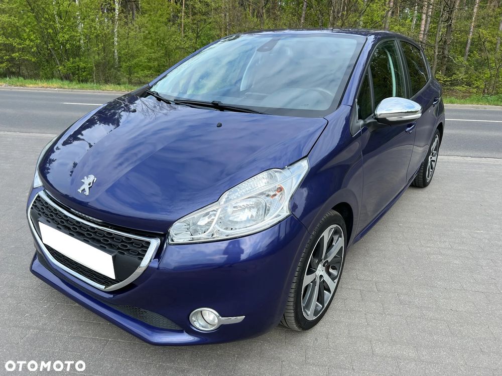 Peugeot 208 - 1