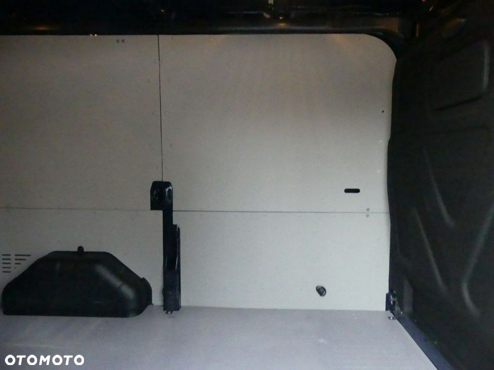 Ford Transit - 17