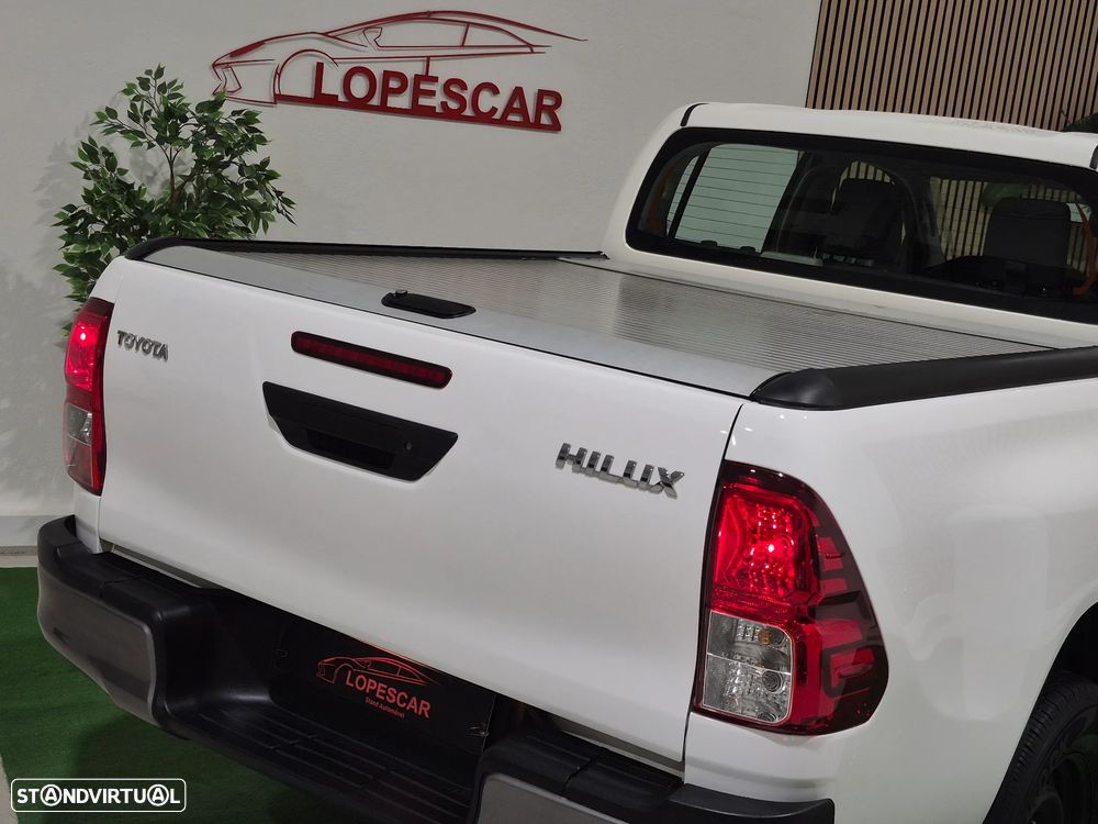 Toyota Hilux 2.4D-4D 4X4 | GARANTIA | NACIONAL - 3 LUG - 2020 - 8