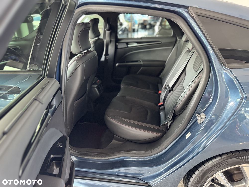 Ford Mondeo - 33