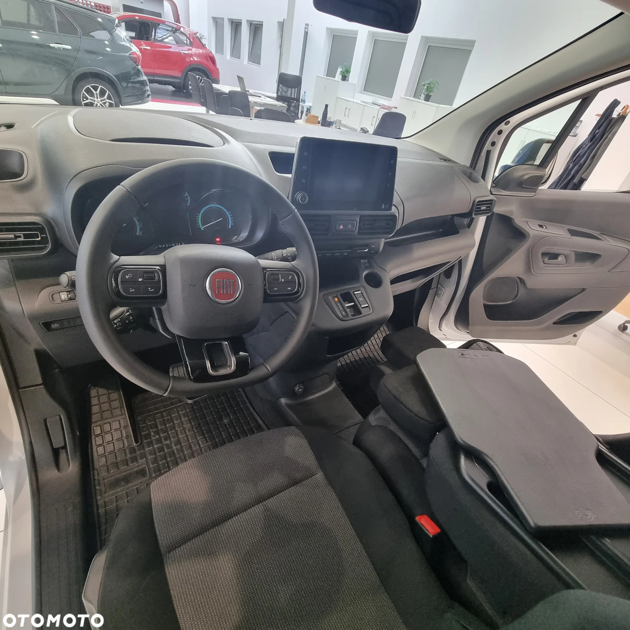 Fiat e Doblo L2 750kG, 136KM, akumulator 50 kWh - 13