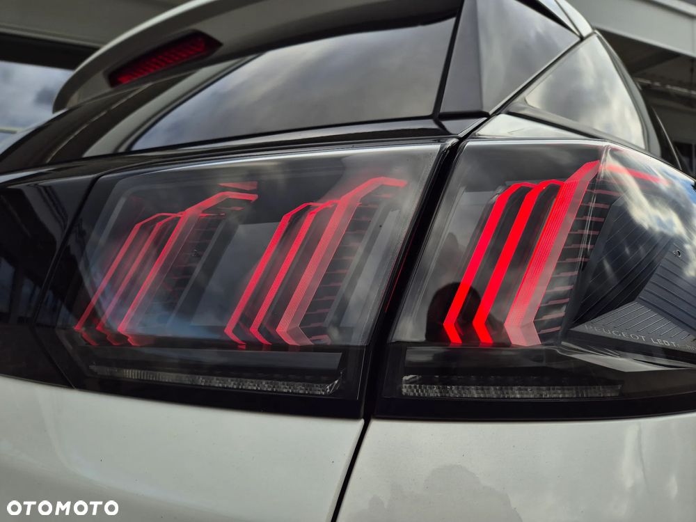 Peugeot 3008 1.6 PureTech Hybrid PHEV Allure Pack S&S EAT8 - 27