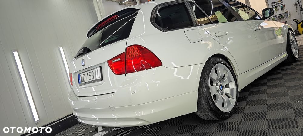 BMW Seria 3 318d DPF Edition Sport - 10