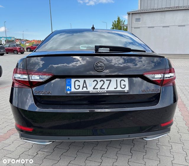 Skoda Superb 2.0 TDI Sportline DSG - 3