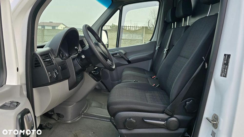 Mercedes-Benz Sprinter - 14