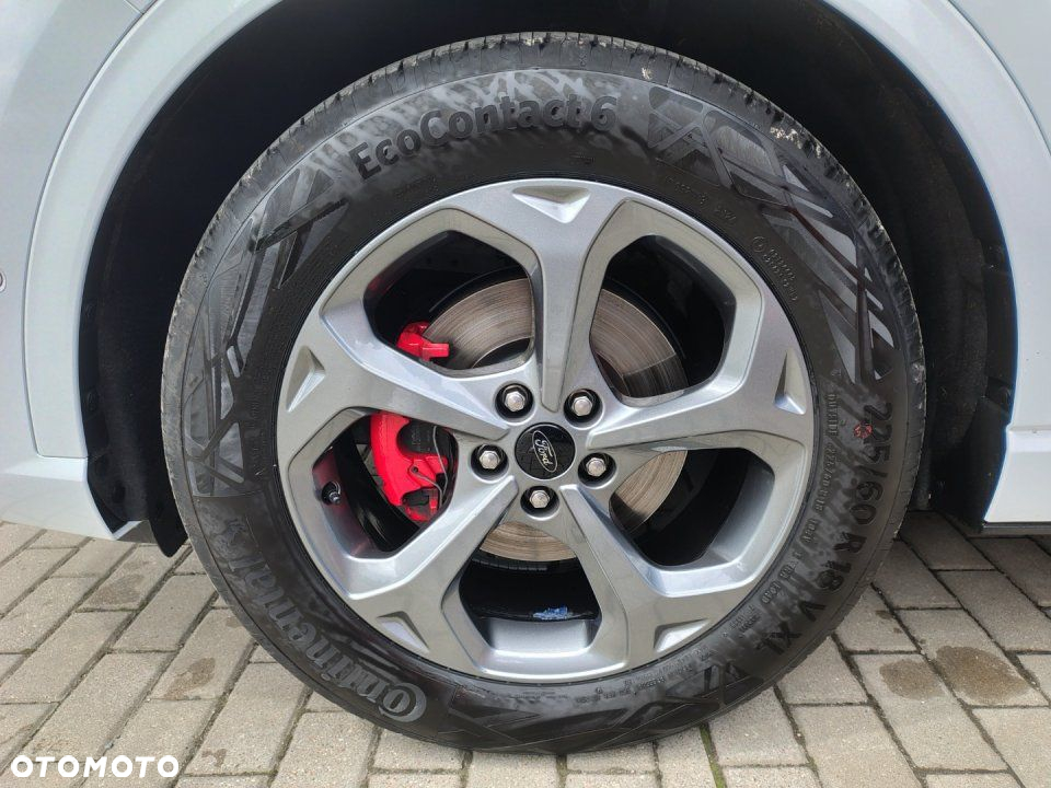 Ford Kuga - 8
