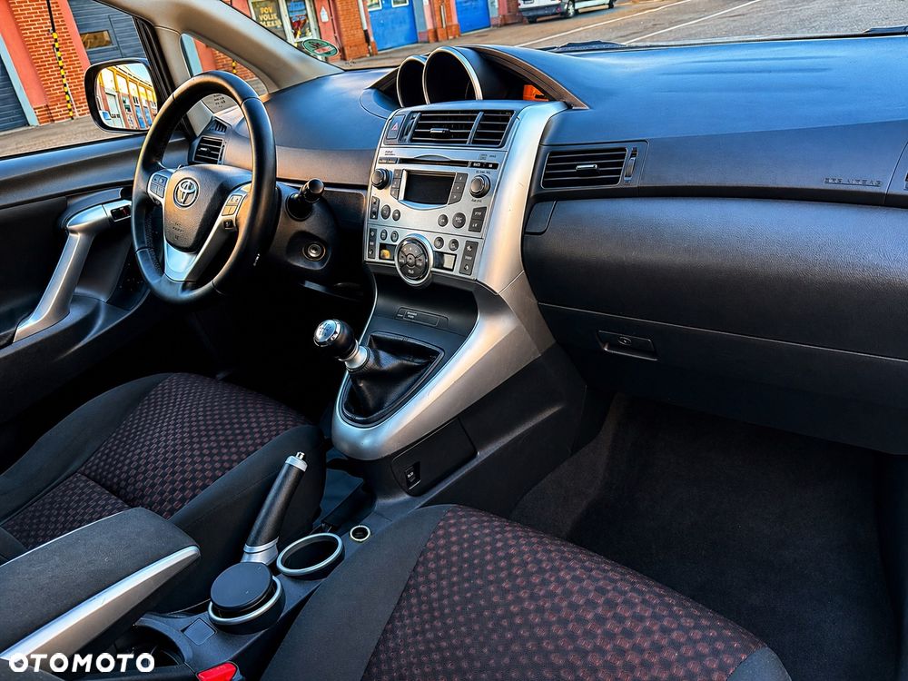 Toyota Verso 1.8 5-Sitzer Comfort - 16